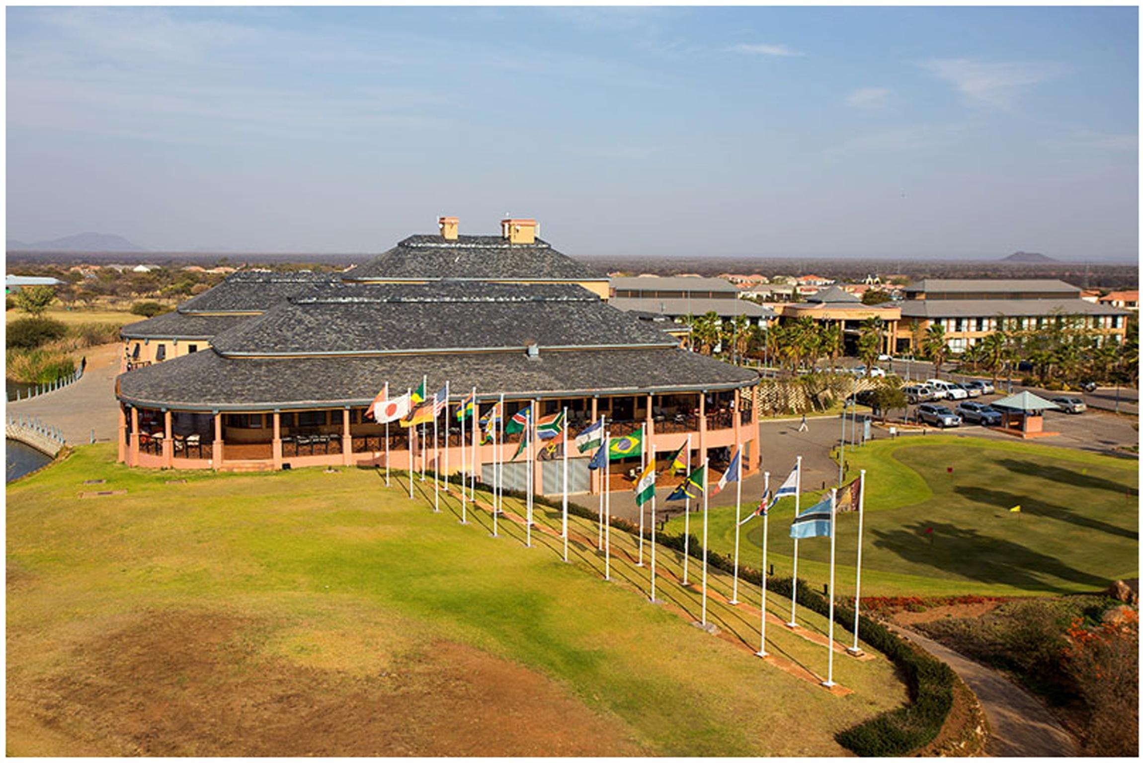 Phakalane Golf Estate Hotel Resort Габороне Экстерьер фото