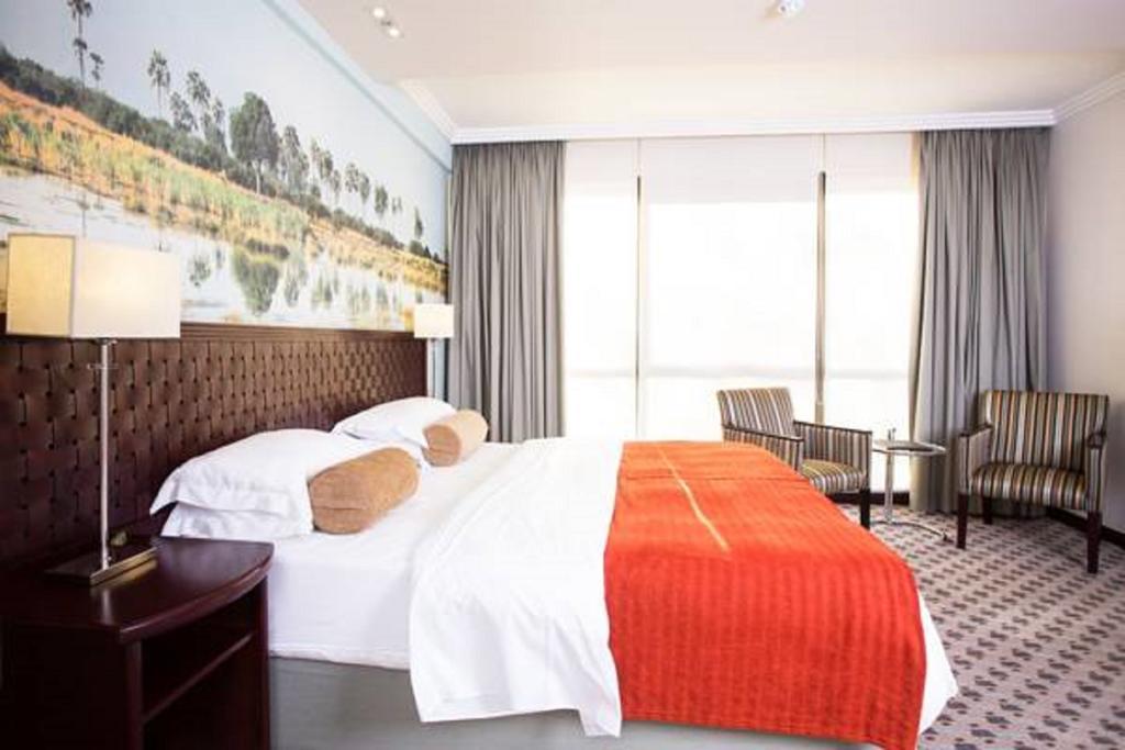 Phakalane Golf Estate Hotel Resort Габороне Номер фото